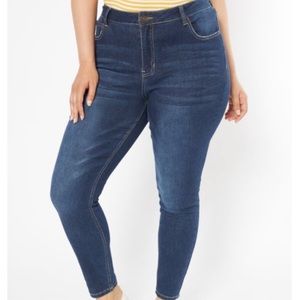 High waisted dark jeans